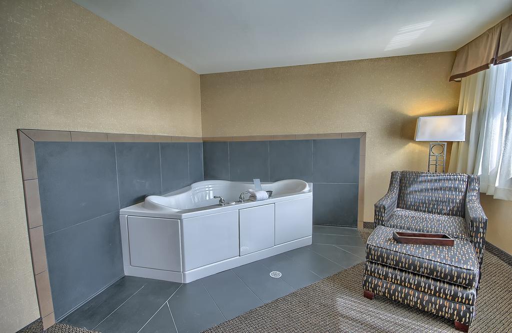 Comfort Inn & Suites Wadsworth Exteriör bild
