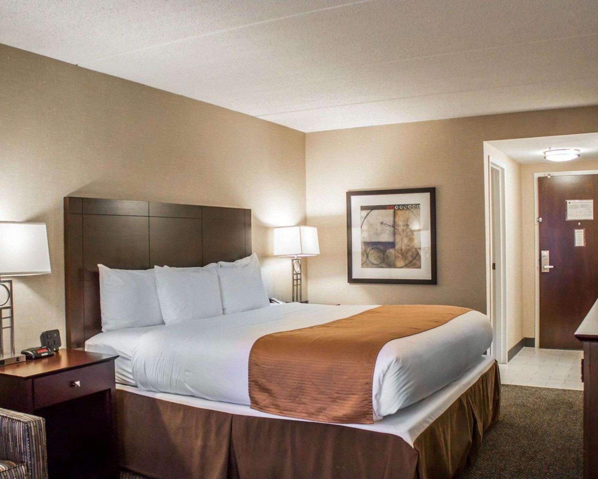 Comfort Inn & Suites Wadsworth Exteriör bild